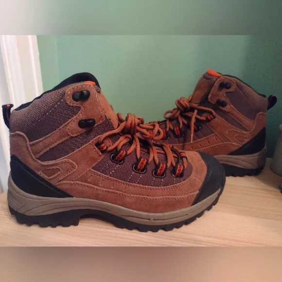 NWOB Croft & Barrow Men's Hiking Boots - Picture 1 of 9
